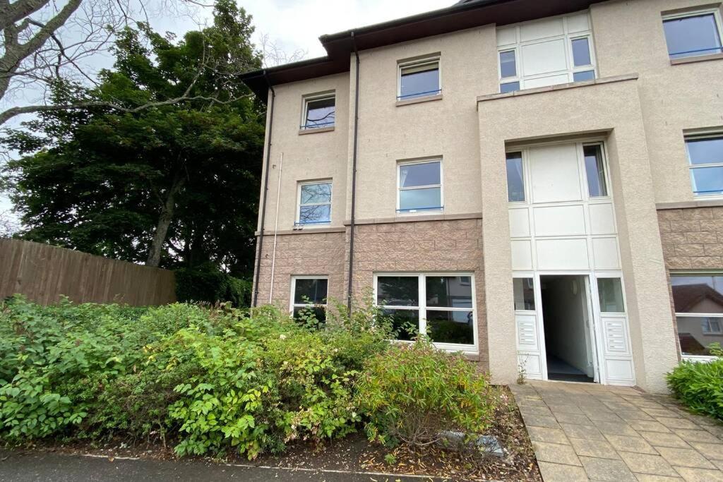 Peter Pan Apartment In The Heart Of Inverness Dalneigh Bagian luar foto