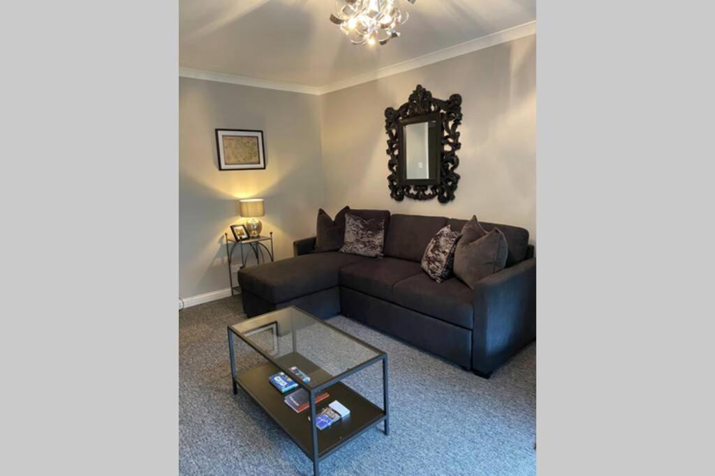 Peter Pan Apartment In The Heart Of Inverness Dalneigh Bagian luar foto